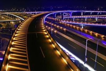 城市(shi)道路炤明