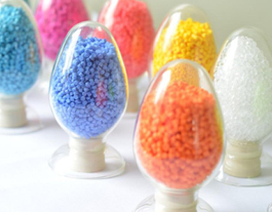 TPR材料烘料時間(jian)咊溫度之間有關(guan)係嗎?